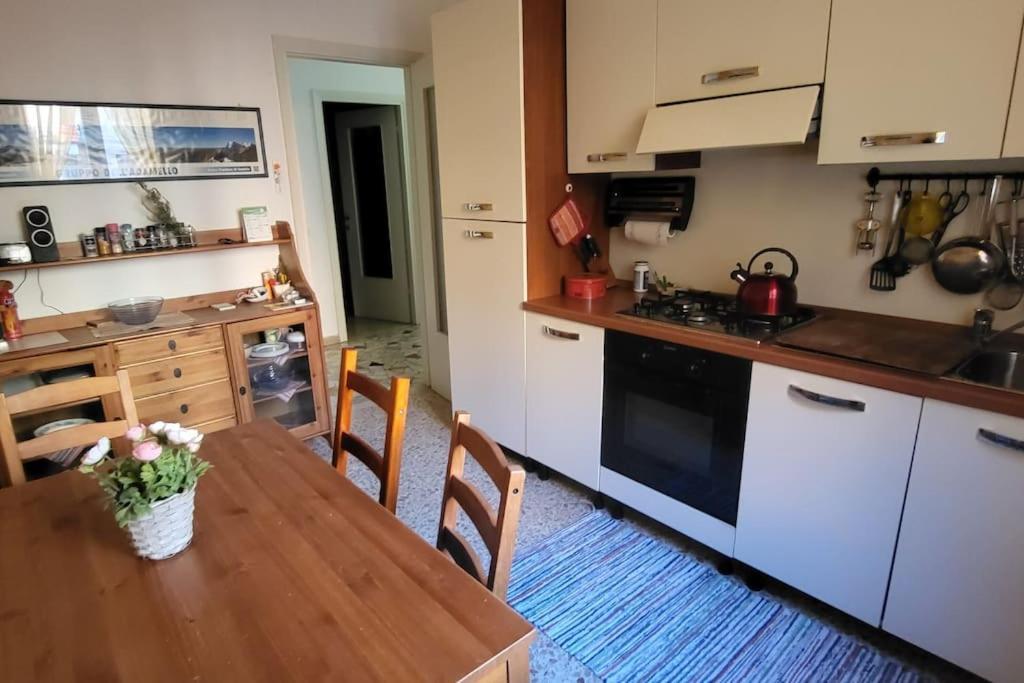La Casa Di Lucia: Grande Appartamento Con Balcone Brescia Ngoại thất bức ảnh
